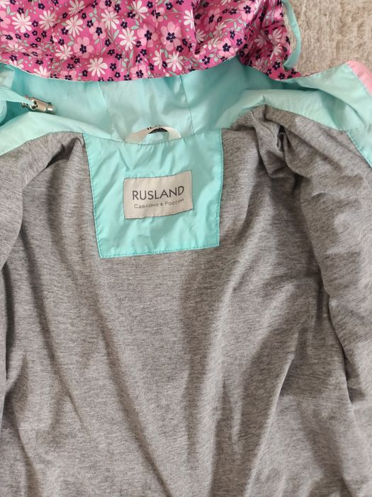 Продам куртки для девочки