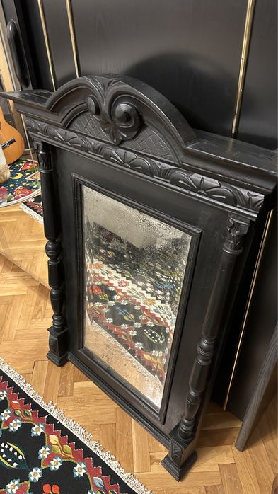 Oglinda si masuta set sculptata manual