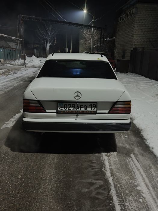 Продам 124  Мерседес