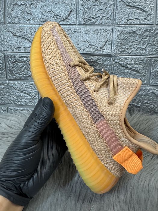 Yeezy 350 v2 Clay Pk Premium