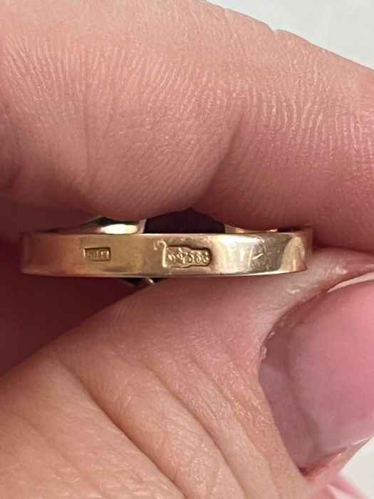 Кольцо золотое советское продаю!