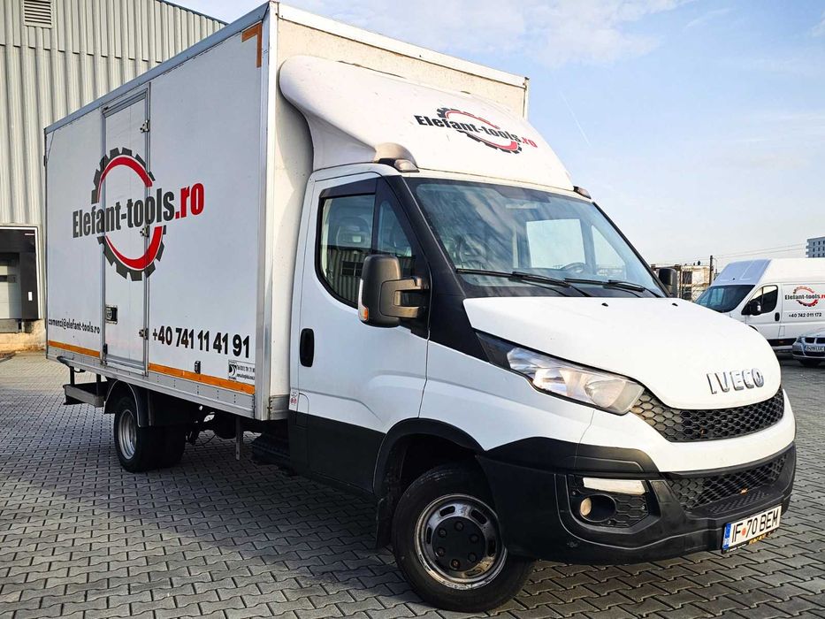 Masina Iveco Daily Box