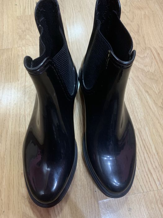 Ghete lucioase,cauciuc siliconat