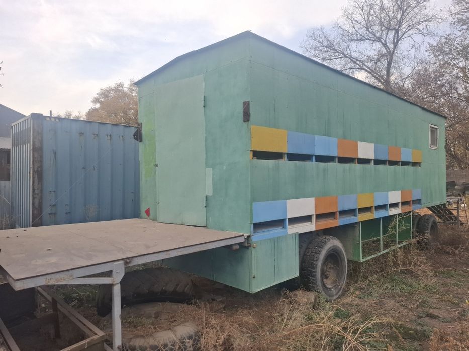 Пчелопавильон и зил 131