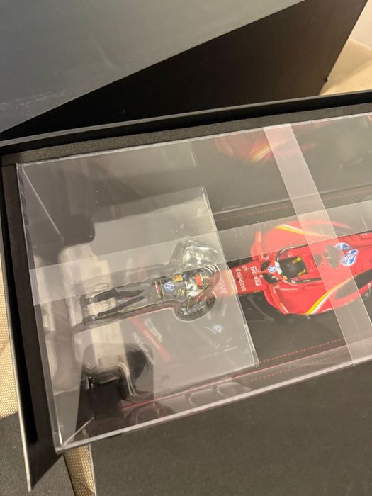 Macheta looksmart 1:18 ferrari sf-24 scuderia ferrari hp f1 team winner italian gp 2024 charles leclerc Noua