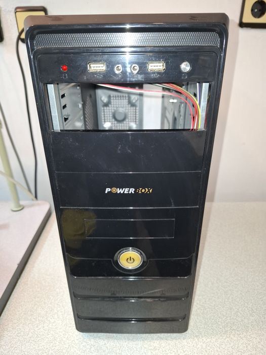 кутия за компютър