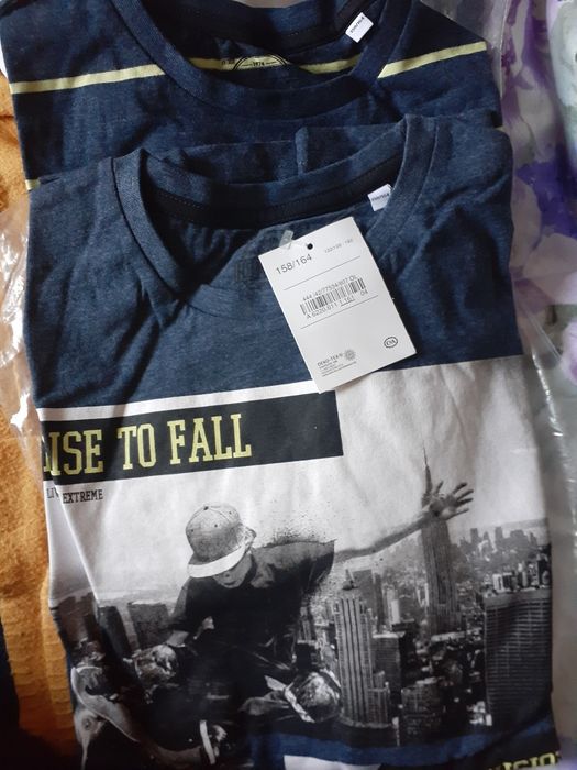 Детская кофточка 2шт.в наборе.ниж.белье