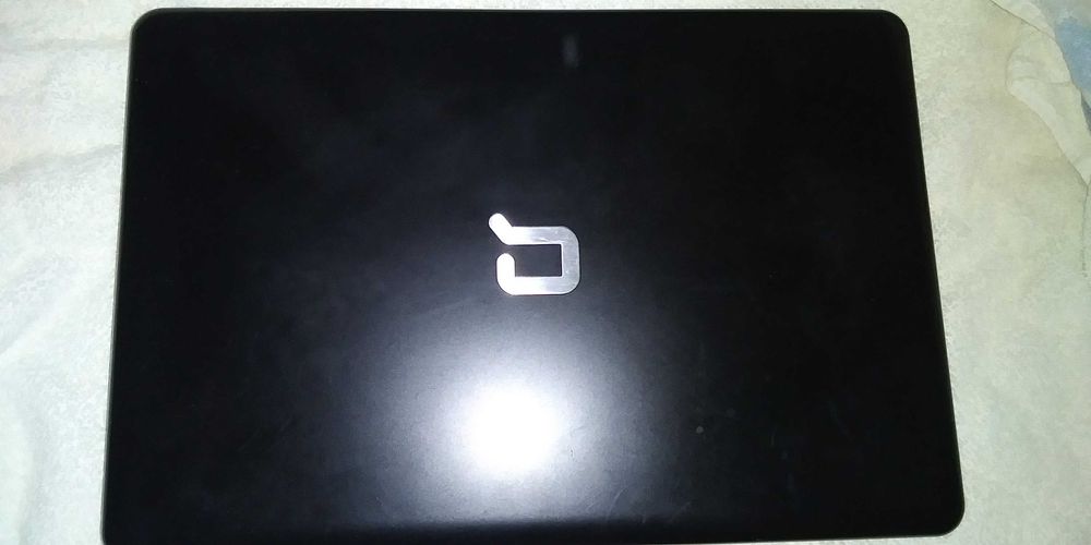 Laptop HP Compaq 610- pentru piese sau colectie