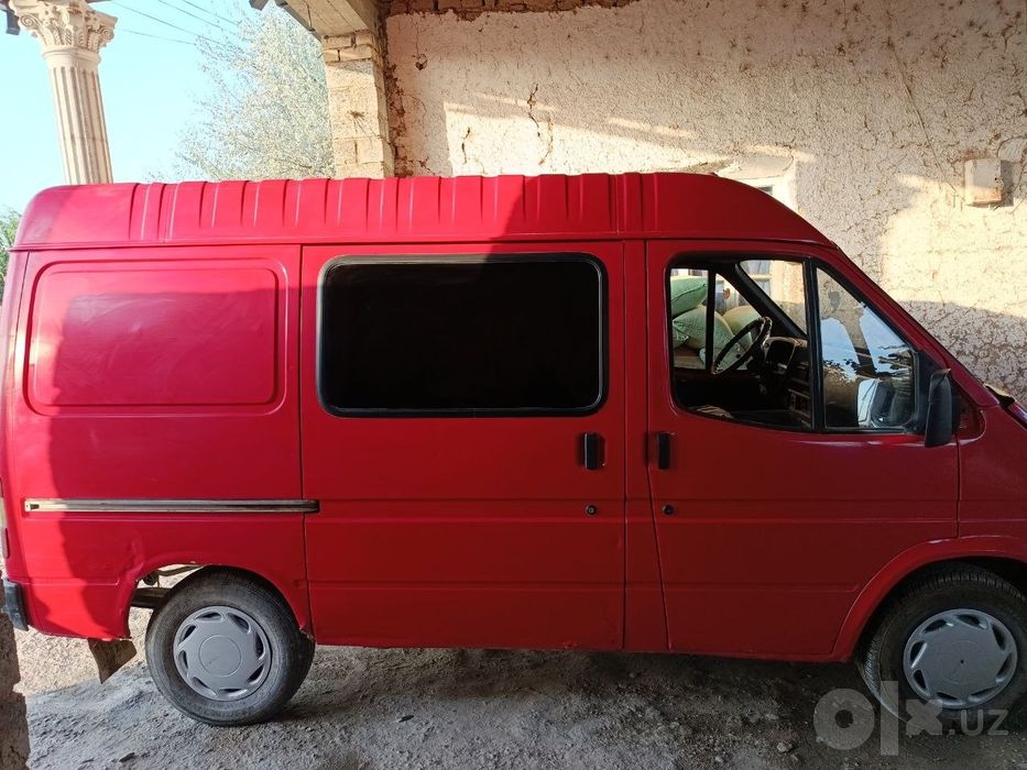 Ford tranzit yuk tashish uchun