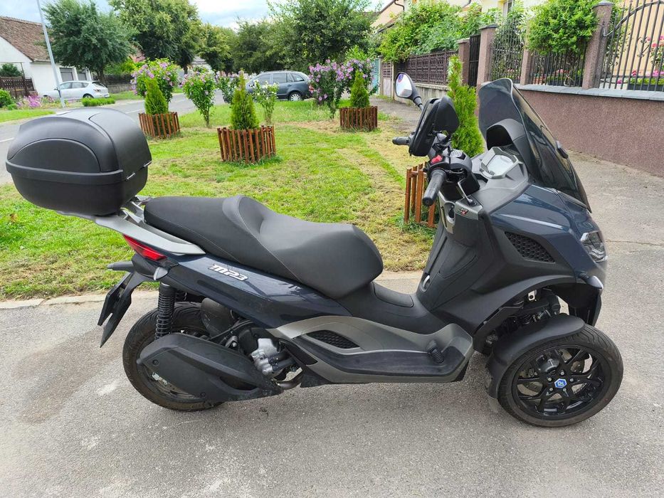 Piaggio MP3 310 2025