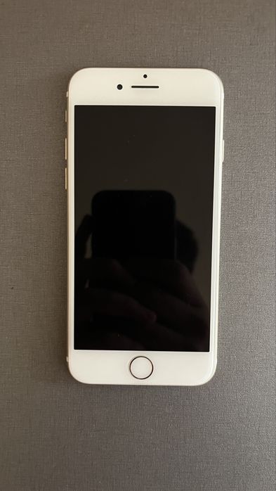 iPhone 7 Gold  – 100% Батерия Отлично състояние!!!