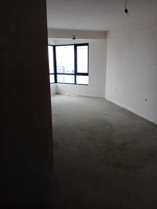 Тристаен апартамент, Пещерско шосе 90кв.м.