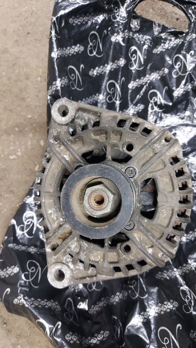 Генератор Mercedes Bosch