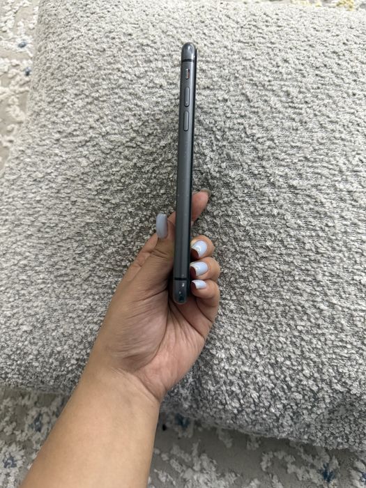 Продам срочно айфон 11