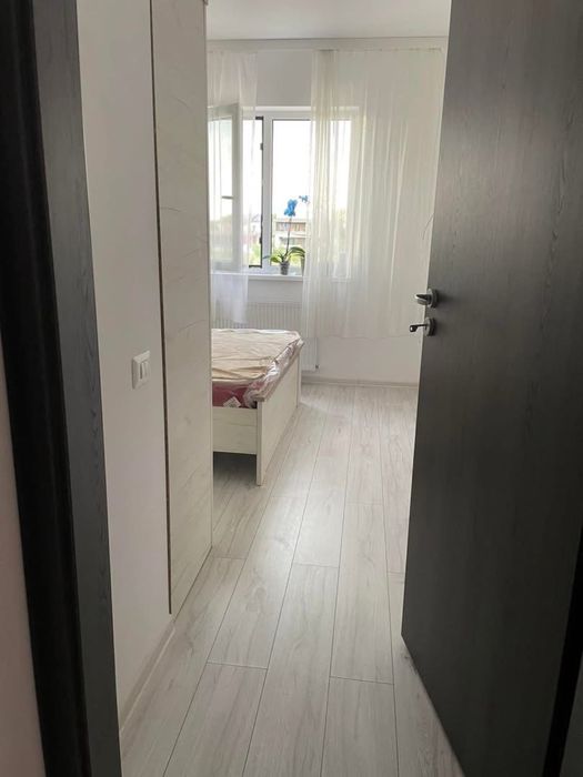 Inchiere apartament 2 camere decomandat