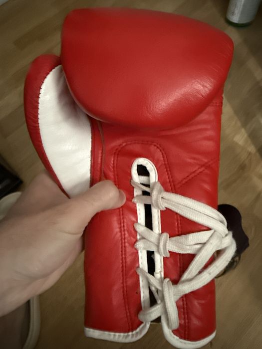 Manusi box Cleto Reyes