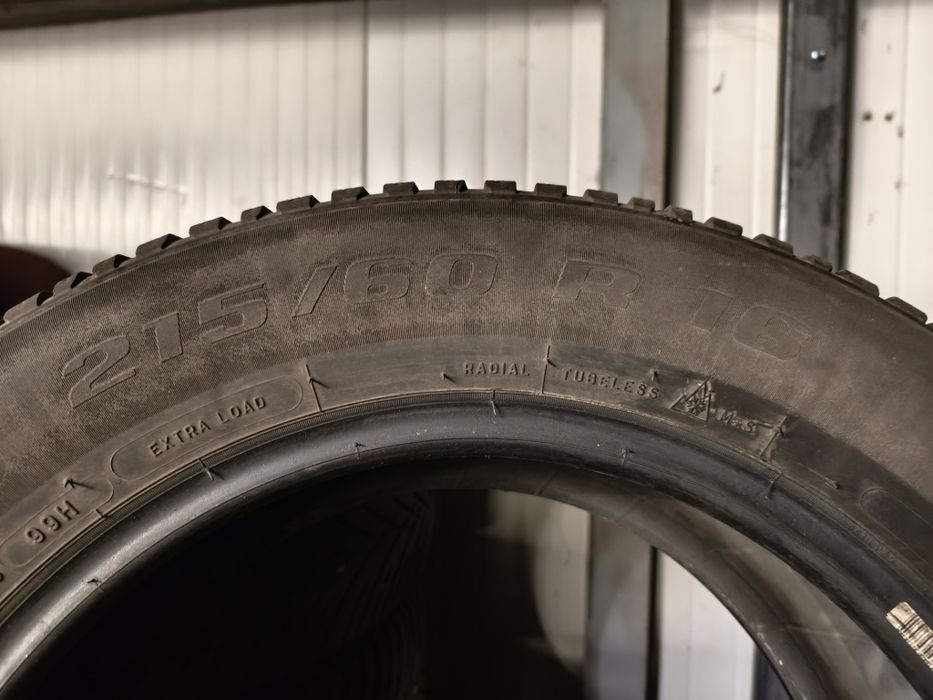 Зимни гуми 215/60R16
