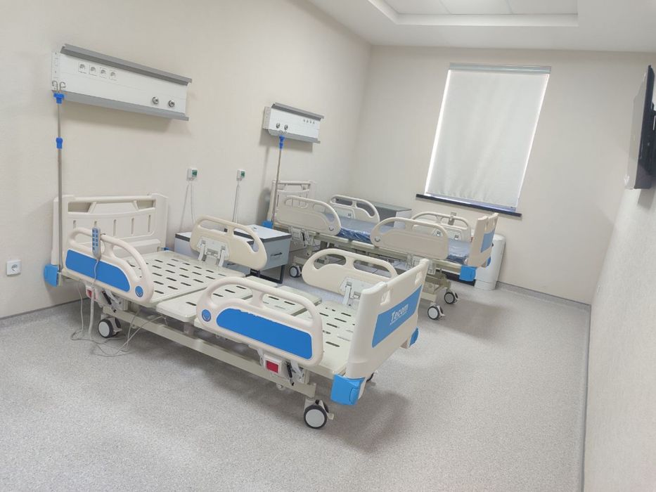 Электрическая 3-х функциональная кровать для интенсивной терапии