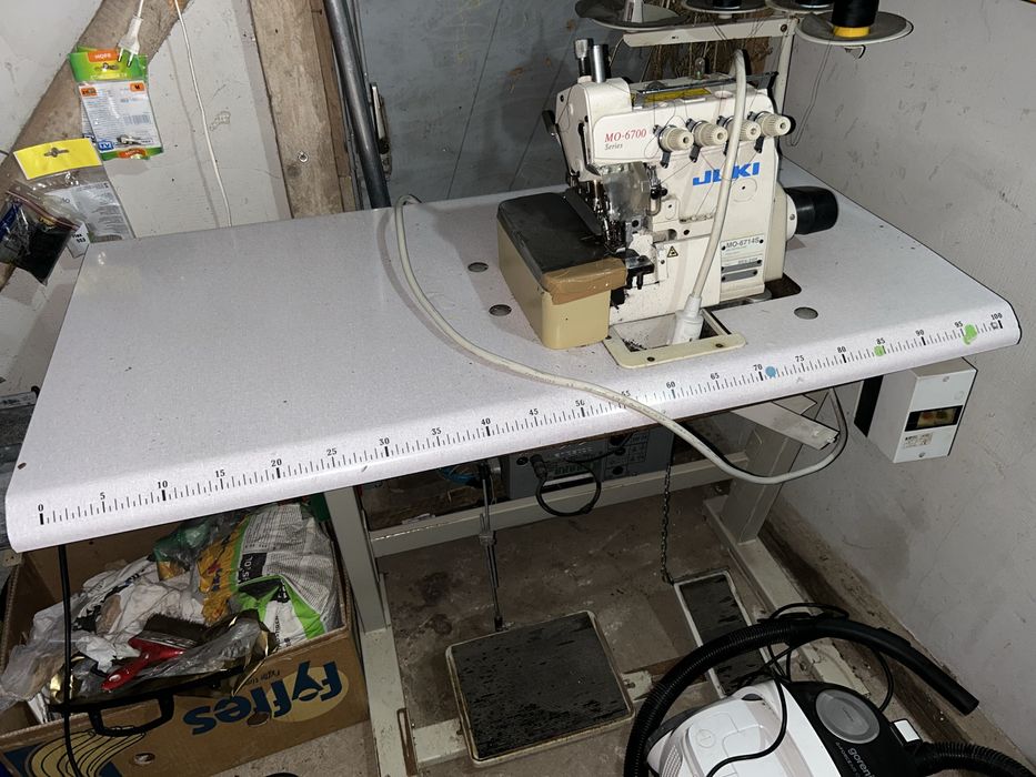 Masina de cusut JUKI MO 6700