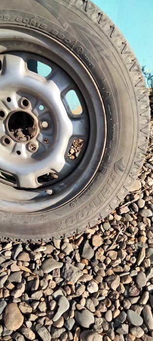 Шины зимние, "липучка" на дисках