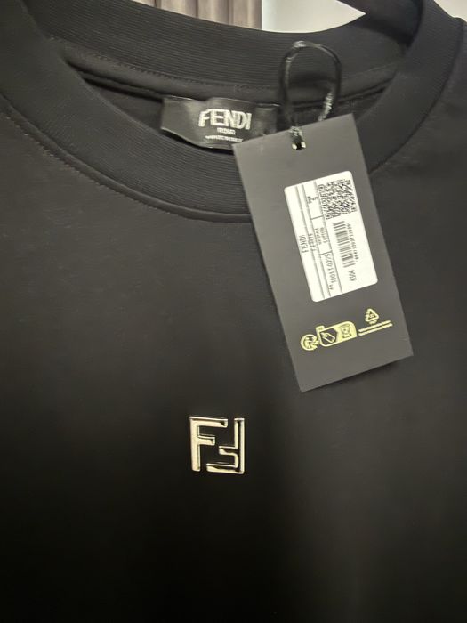 Tricou FENDI super calitate
