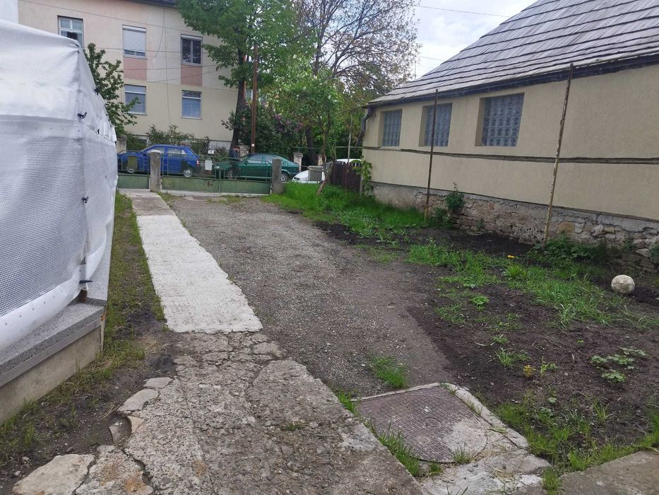 Vand casa vila ultracentral central pe Armeneasca