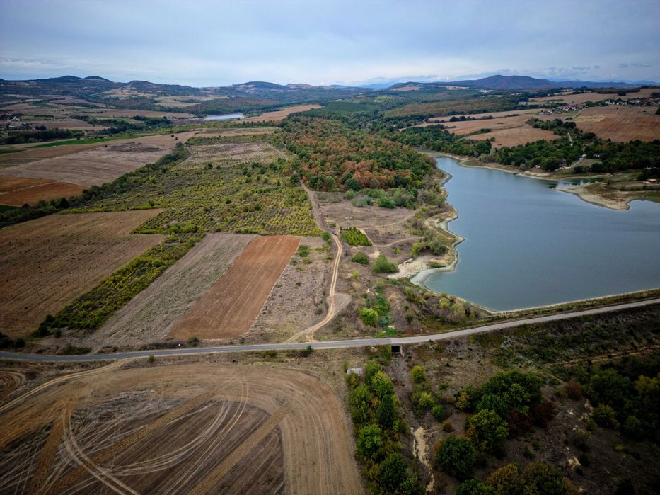 гора и земеделска земя, общо 588дка