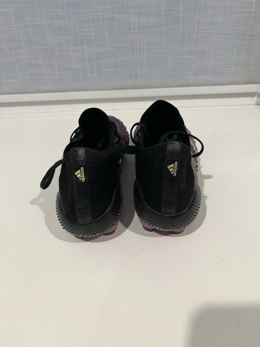 Продам бутсы Adidas PREDATOR,