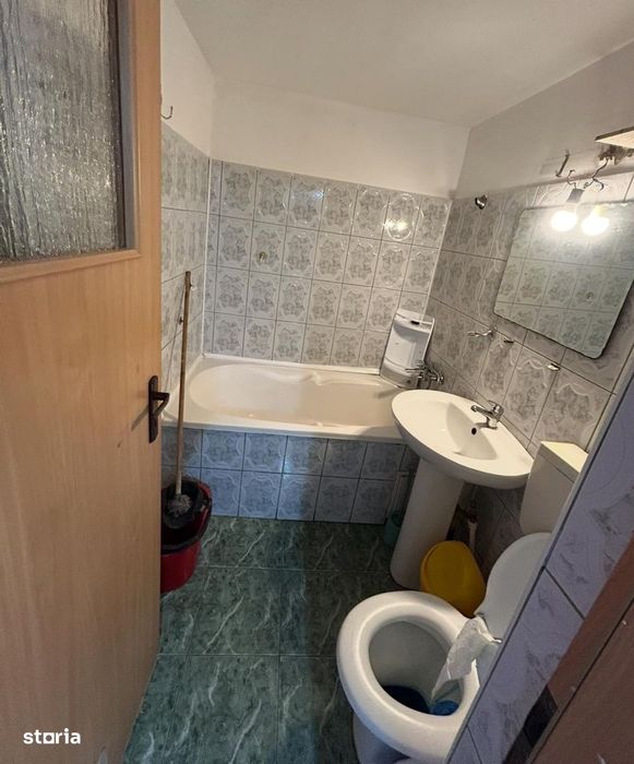 Apartament cu 2 camere decomandat - zona Mircea