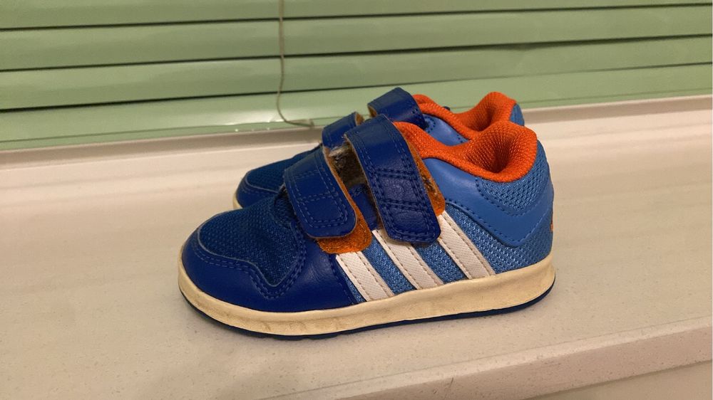 Бебешки/ детски маратонки adidas- 21 н