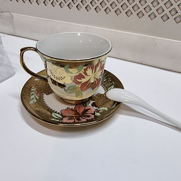 Сахарница,салатник,чашка