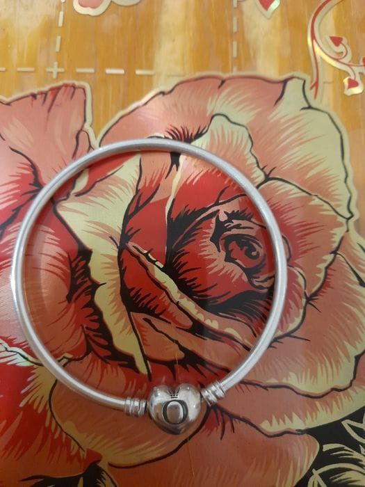 Vând brățară Pandora originală