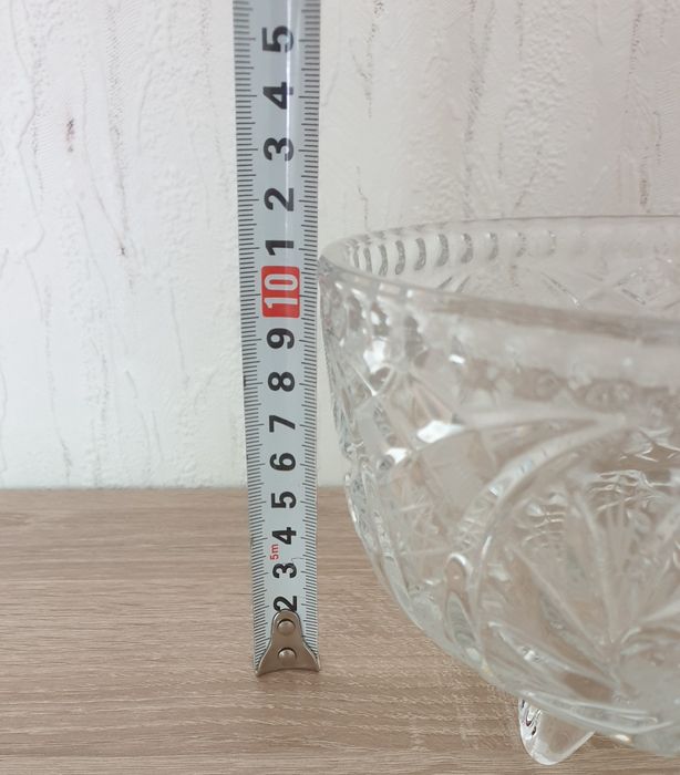 Кристални купи с крачета и без крачета