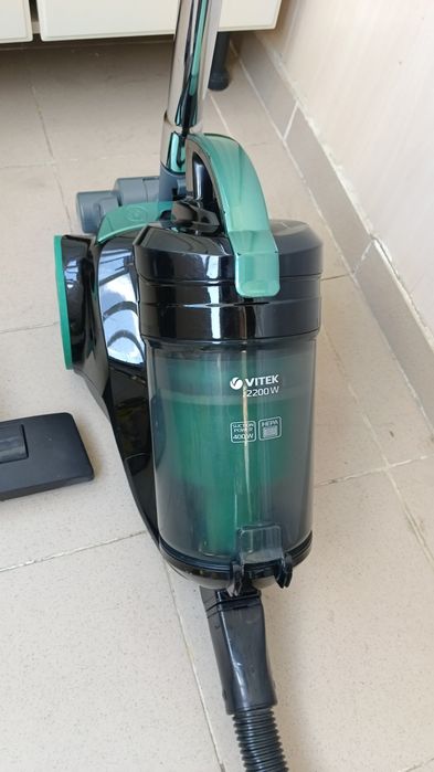 Пылесос Vitek 2200w