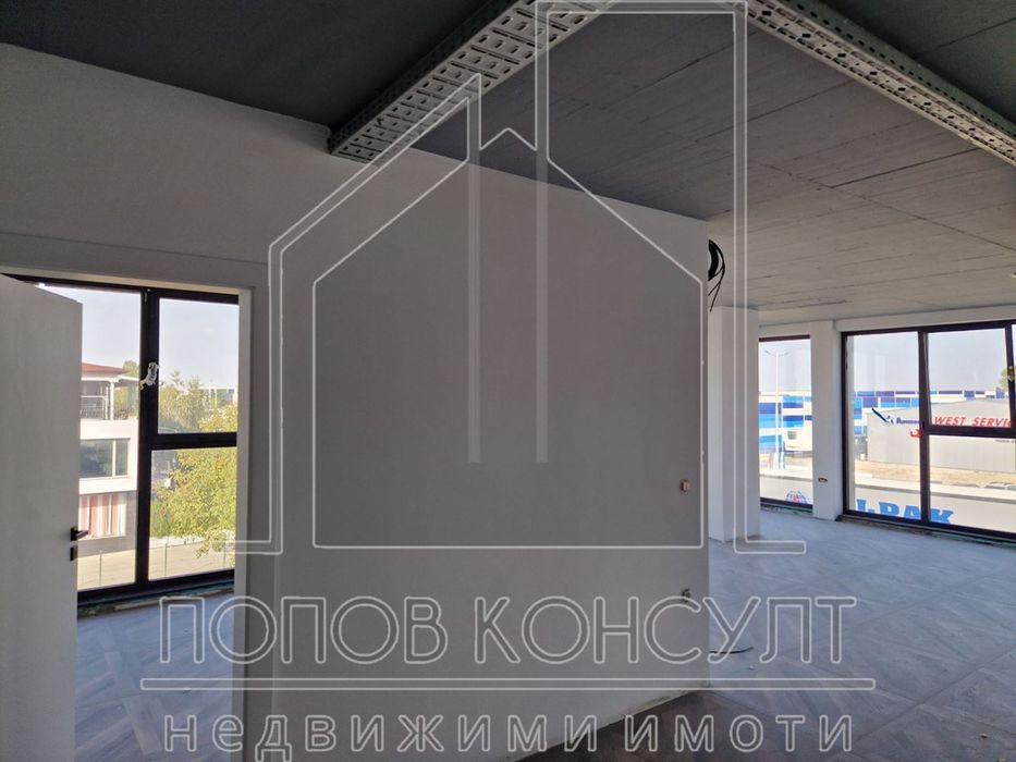 Промишлено складово хале с шоурум и офиси