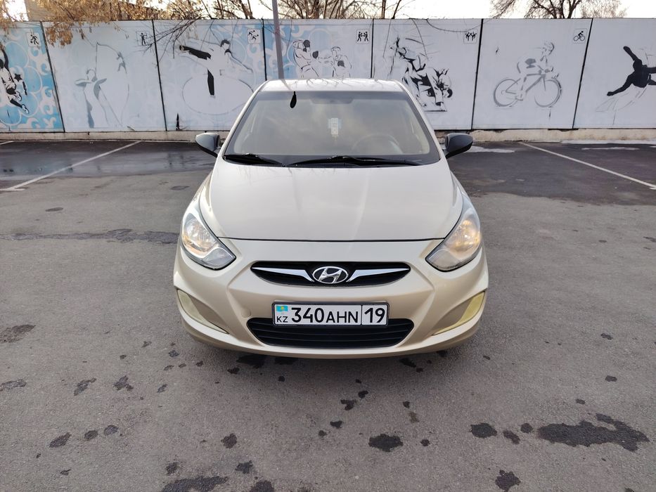 Хюндай Акцент 2011год