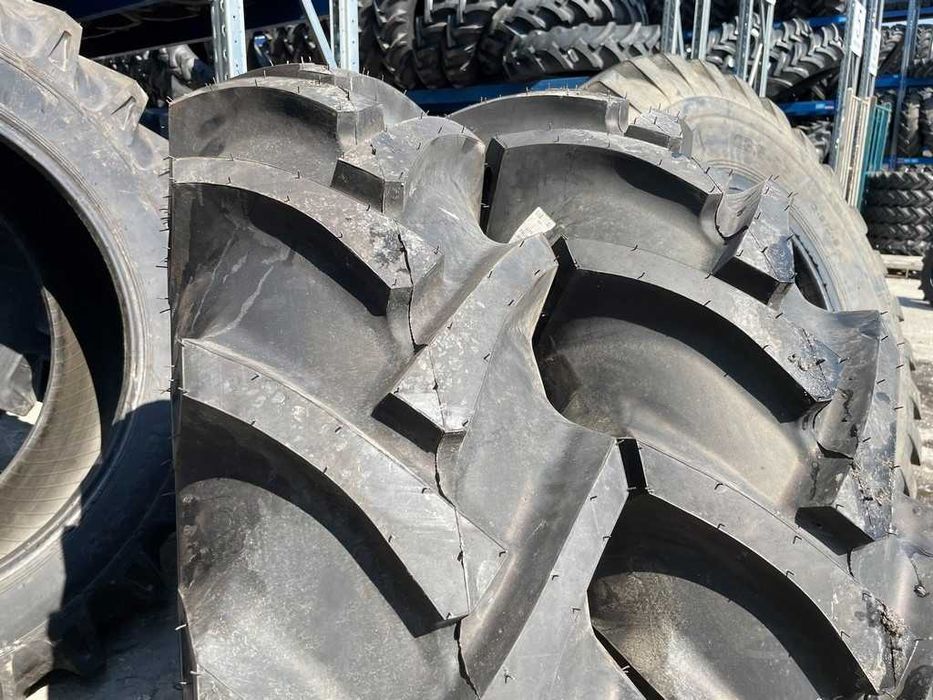 Cauciucuri noi 13.6-28 cu 8 pliuri cu garantie marca BKT