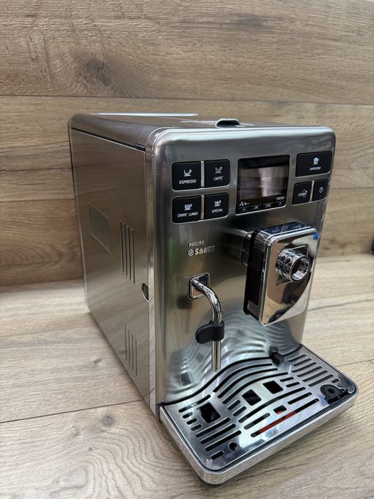 Продавам кафемашина Philips Saeco Exprelia Type:HD8856