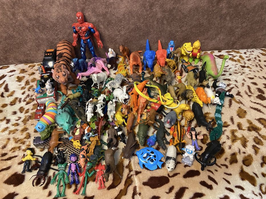 Продам игрушки.