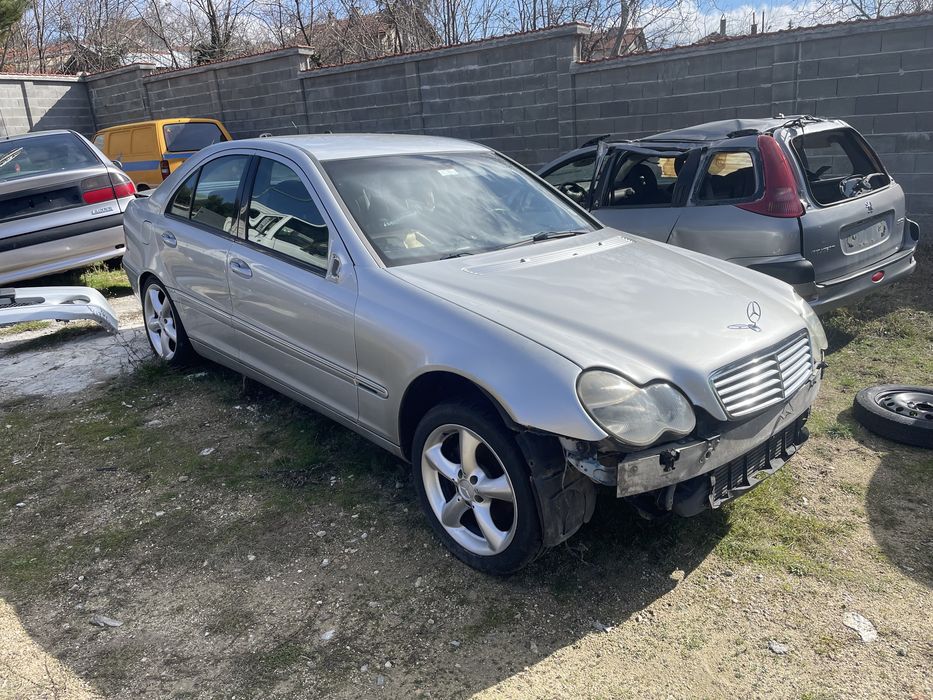 Mercedes W203 / 220 / 180 / harman/cardon / на части