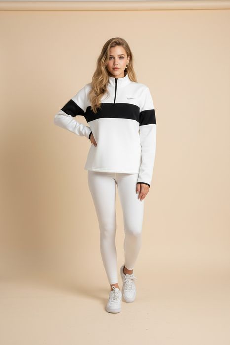 Дамска спортна горница