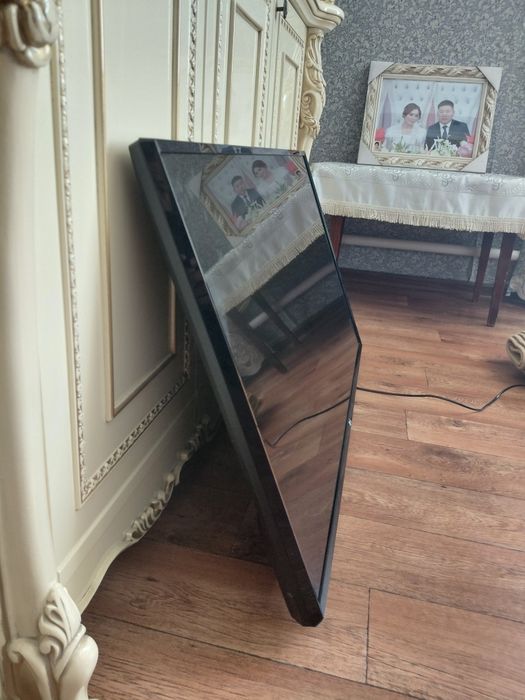 Продам телевизор LG