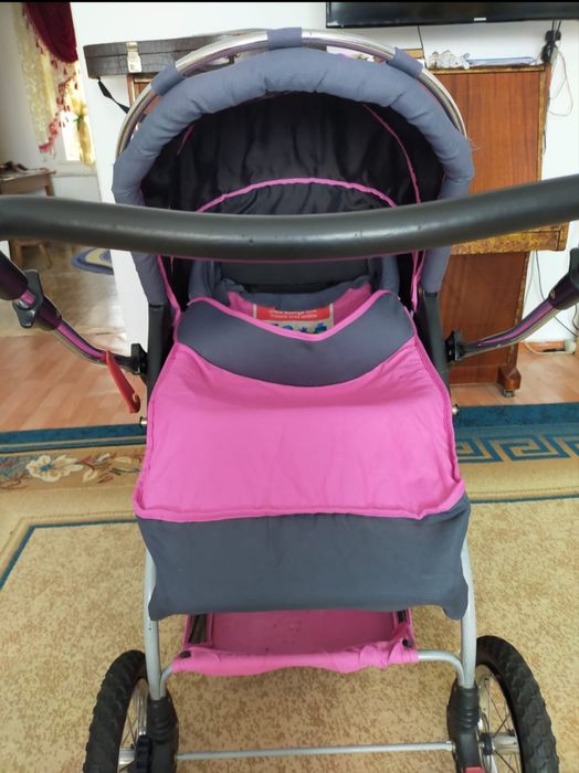 Детская коляска с багажником