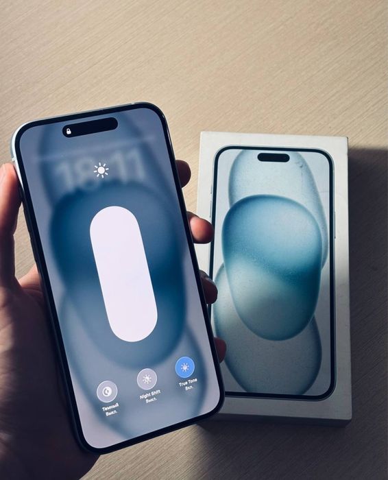 Продам Iphone 15 blue