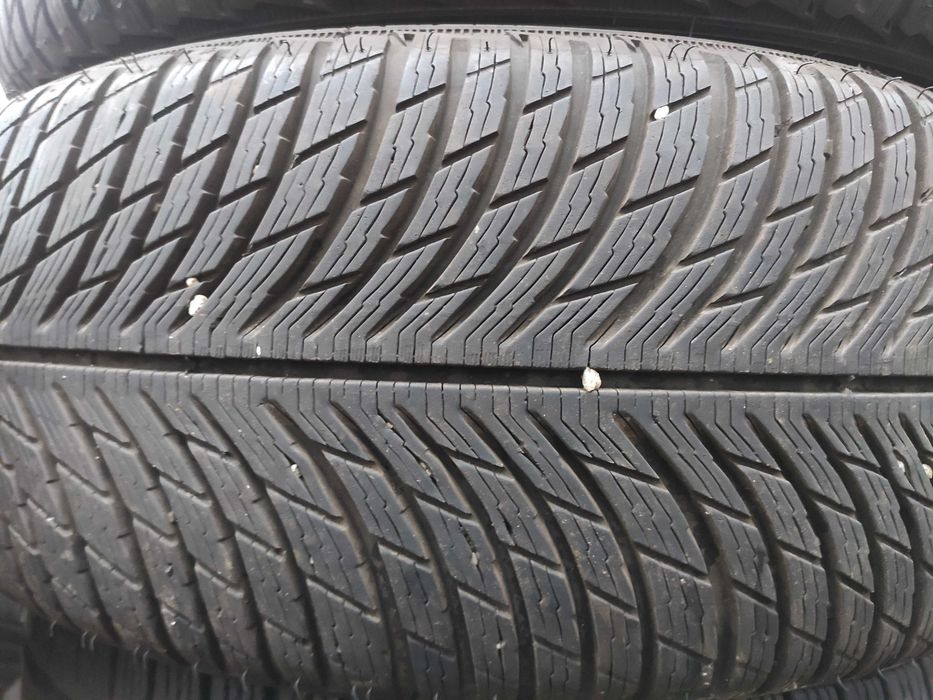 2бр Като нови зимни гуми 235 50 19 - Michelin - DOT 2024