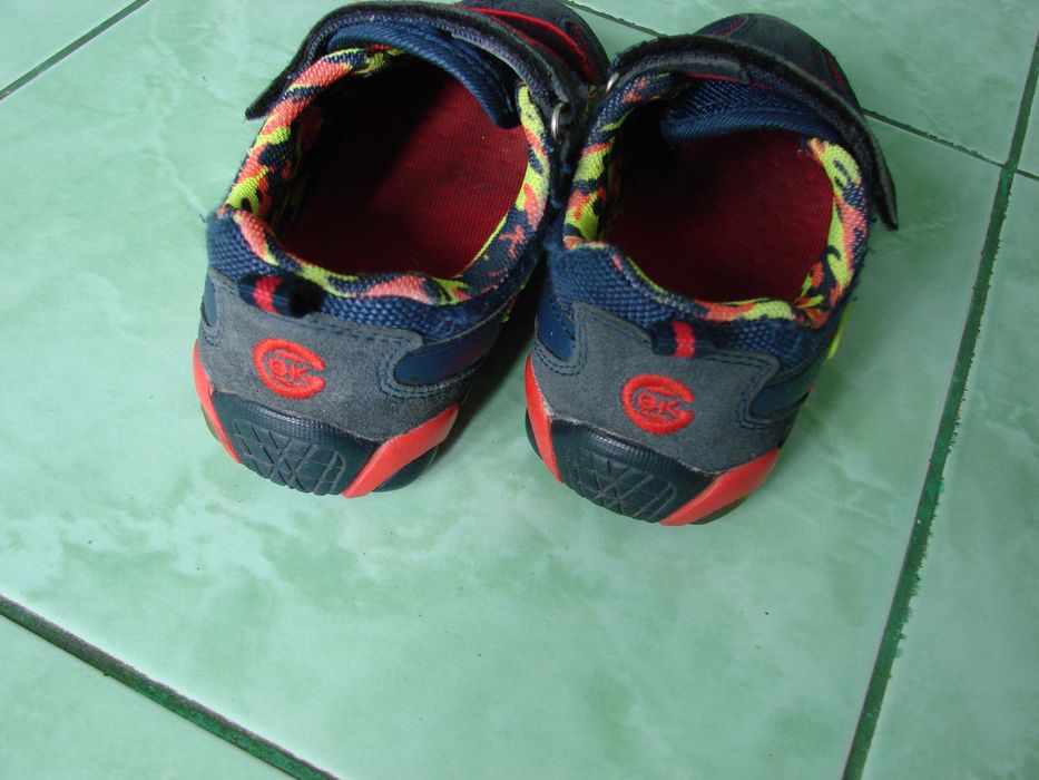 Кроссовки на мальчика