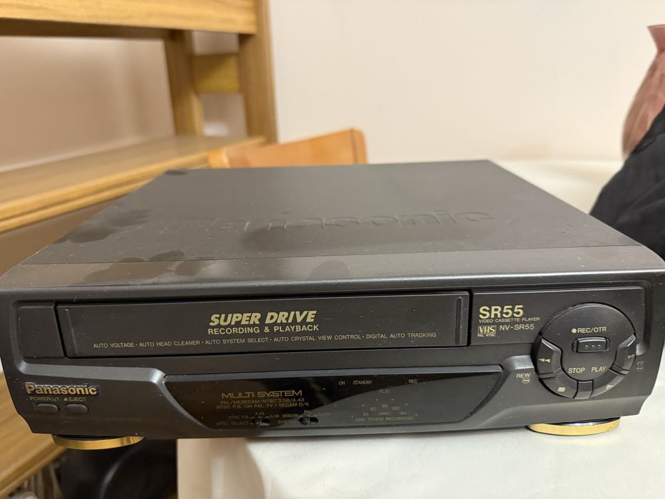 Видеомагнитофон Panasonic super drive SR55