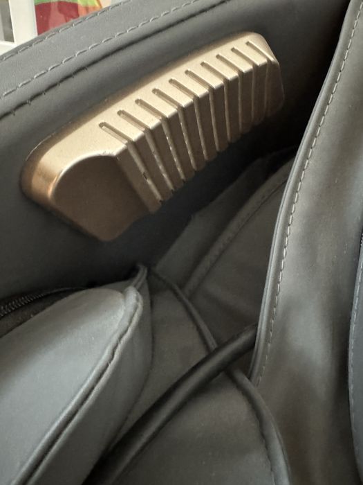 Массажное кресло