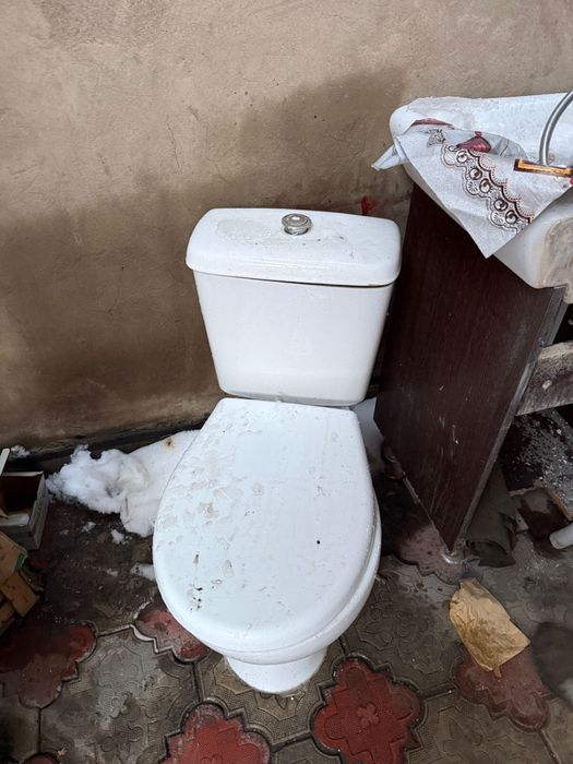 Продам срочно унитаз