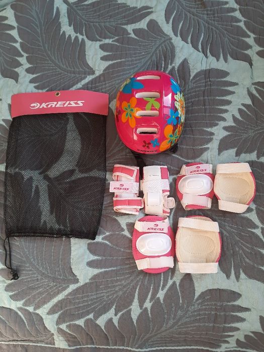 Шлем и защита для девочки
